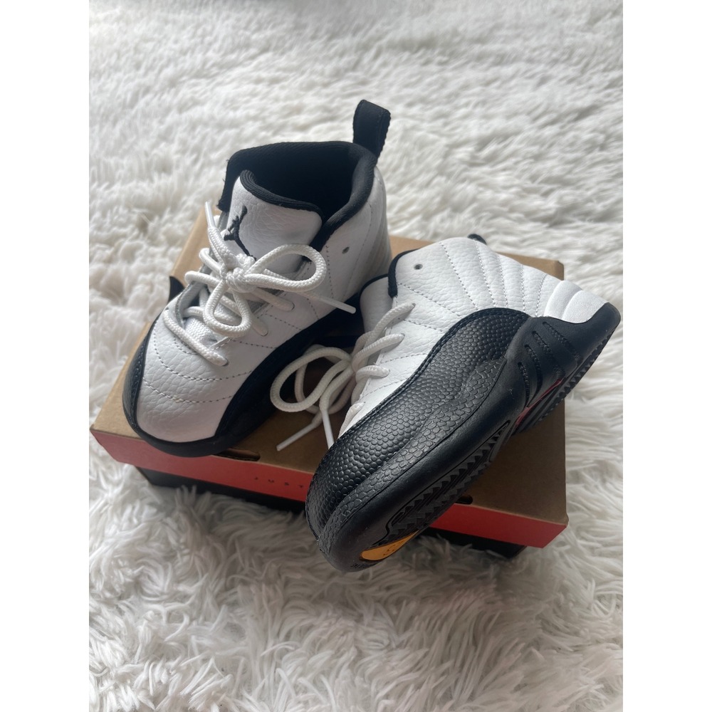 Jordan 12 Retro Sneakers